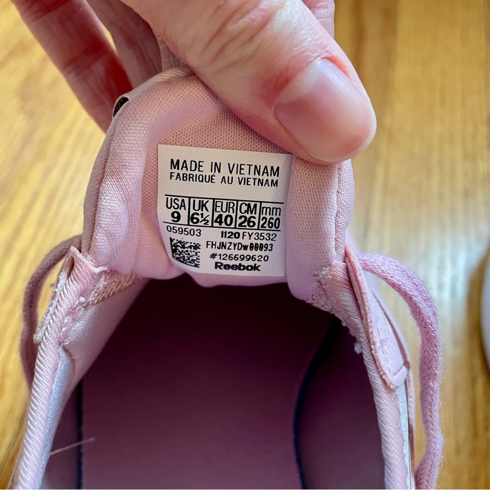 Light pink Reeboks size 9 - Picture 6 of 6